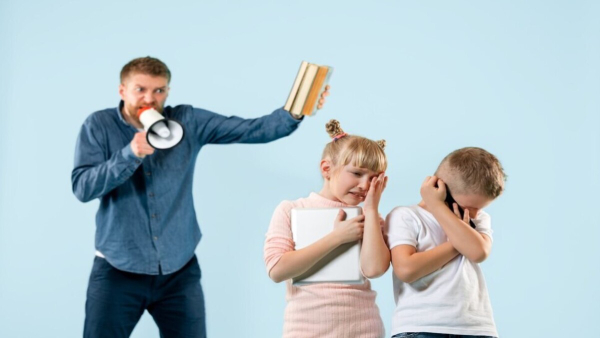 Signs of Toxic Parenting and How to Deal With It in Tamil