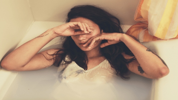 Signs Your Unresolved Trauma Is Affecting Your Present In Tamil 