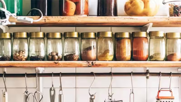 Monsoon kitchen hacks: How to stop the moisture in spices and sugar In Tamil