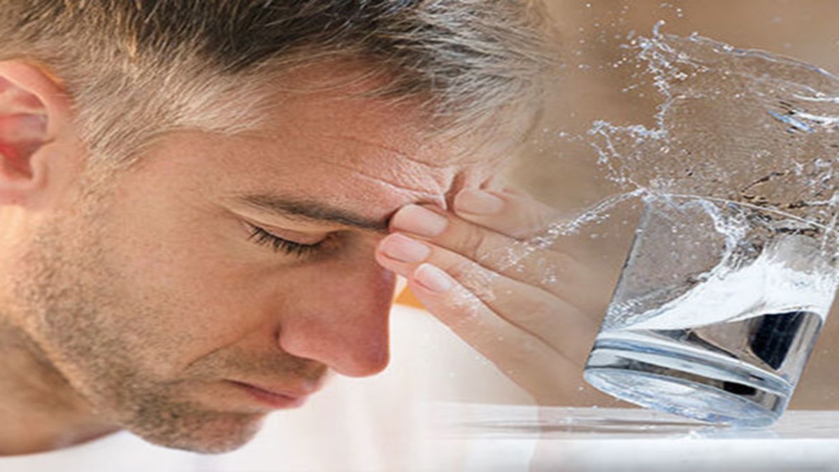 Unusual Signs You May Need to Drink More Water in Tamil Unusual Signs You May Need to Drink More Water in Tamil