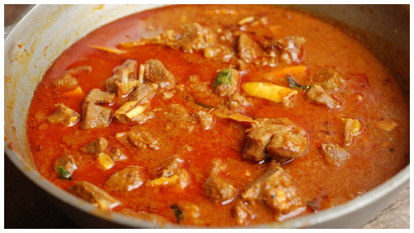 Varutharacha Mutton Kuzhambu Recipe In Tamil