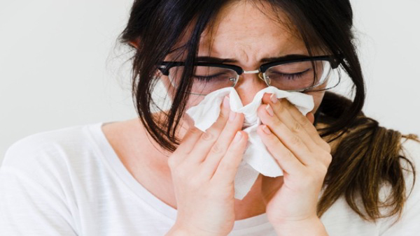 Effects of Holding a Sneeze on Health in Tamil Effects of Holding a Sneeze on Health in Tamil