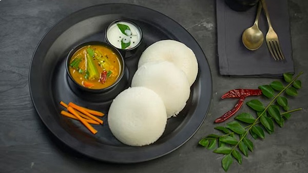How to Make Soft and Spongy Idli at Home in Tamil