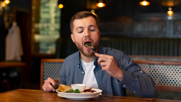 Personality Test: What Your Eating Style Says About Your Personality in Tamil