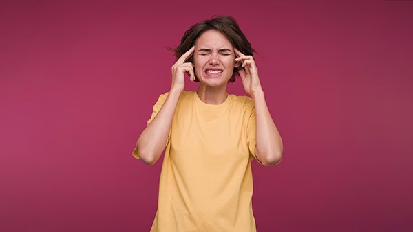 Headache and Women: Why Women Get More Migraine Than Men in Tamil