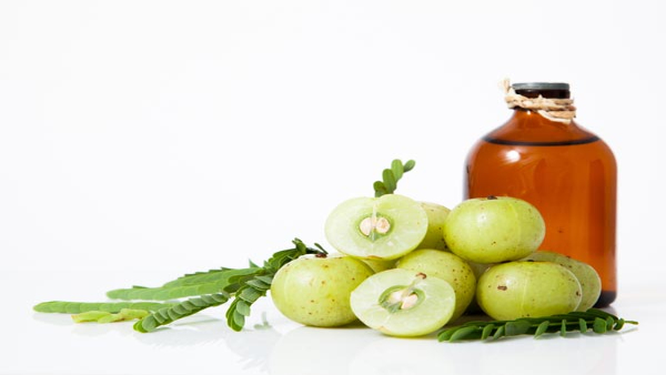 Benefits And Ingredients of Ayurveda Hair Oil In Tamil 