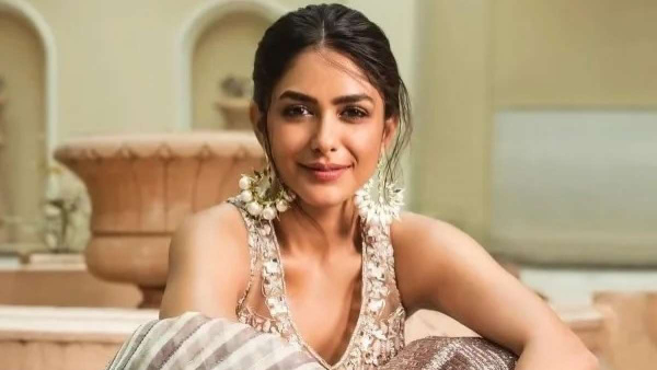 Beauty Secrets Of Mrunal Thakur In Tamil 