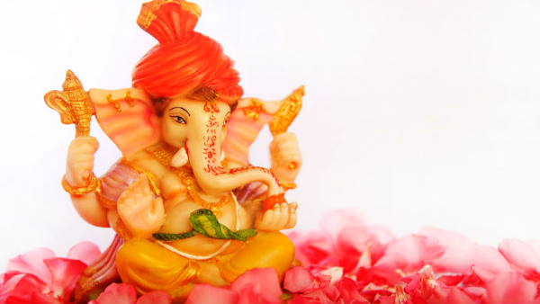 Ganesh Chaturthi 2023: What Are the Favourite Flowers of Lord Ganesha in Tamil