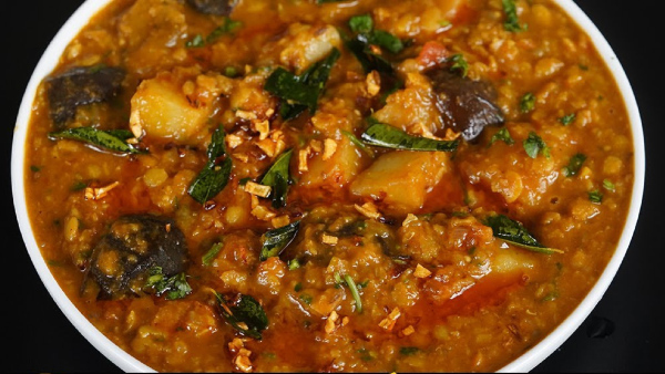 Kathirikkai Paruppu Kuzhambu Recipe