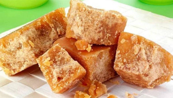 Foods to Eat With Jaggery to Boost Immunity in Winters in Tamil