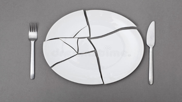 Things To Avoid Keeping In Your Kitchen For Better Finances in Tamil