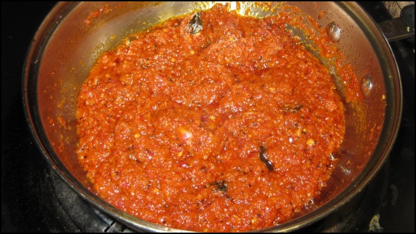 Chinna Vengaya Chutney Recipe