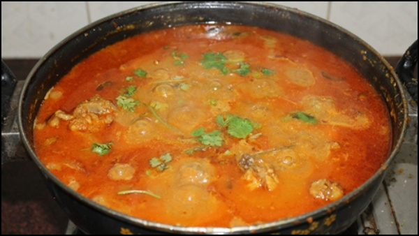 Nanjil Nattu Chicken Kuzhambu Recipe