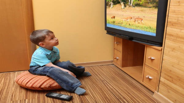 Can Watching TV Be Harmful For Infants in Tamil