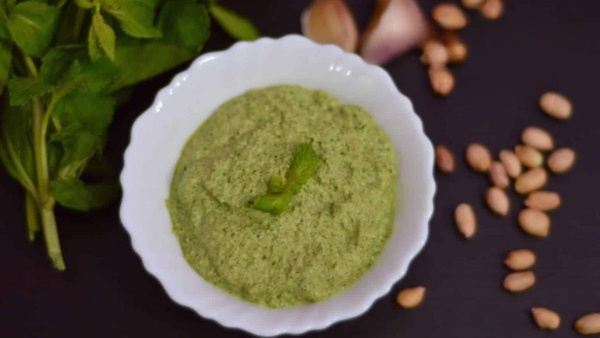 Mint Peanut Chutney: How To Make A Mint Peanut Chutney Recipe