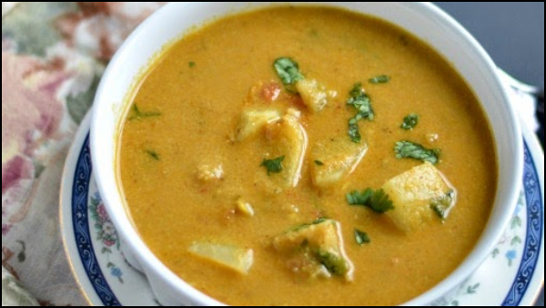 Pondicherry Special Potato Kurma Recipe