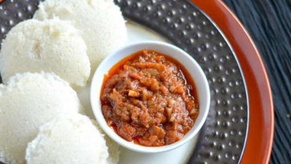 Thakkali Vengaya Thokku Recipe