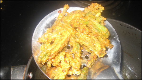 Crispy Vendakkai Pakoda Recipe