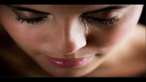 Women Tears Can Reduce Men Aggression, Says Study