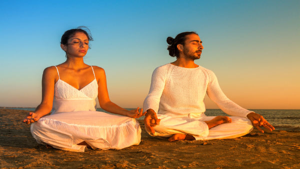 How practicing yoga and mindfulness can improve relationships in tamil 