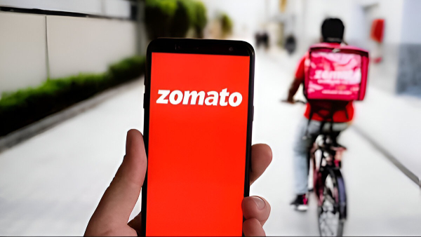 Rs 97 Lakhs Given as Tips to Zomato Delivery Partners on NewYearsEve in tamil