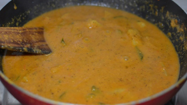 Milagu Uruzhai Masala: How To Make A Pepper Potato Gravy Recipe