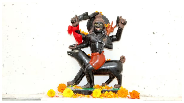 do not wear this color on saturday shani will get angry