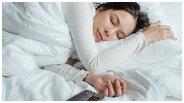 Astro tips keep these things under pillow you will get huge benefits Astro tips keep these things under pillow you will get huge benefits