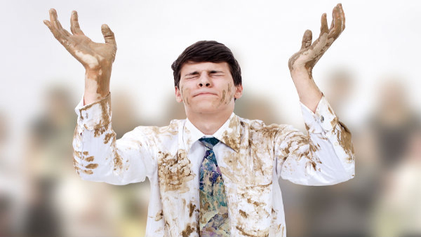 Tips to Remove Yellow Stains From Clothes in Tamil