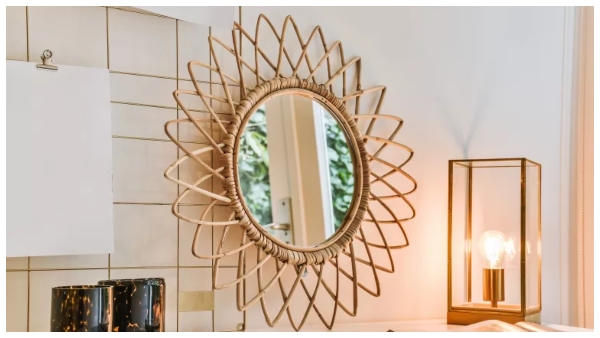 vastu tips for mirror placing direction at home