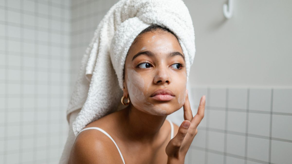 Skin Care Never Apply These Things On Your Face in Tamil