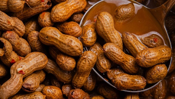Benefits Of Eating Boiled Groundnuts To Your Daily Diet In Tamil