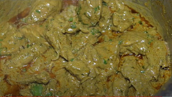 Green Chicken Gravy How To Make a Green Chicken Gravy Recipe