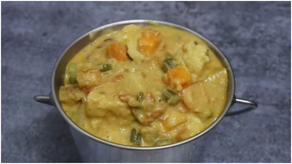 Hotel Style Veg Kurma How To Make a Hotel Style Vegetable Kurma Recipe
