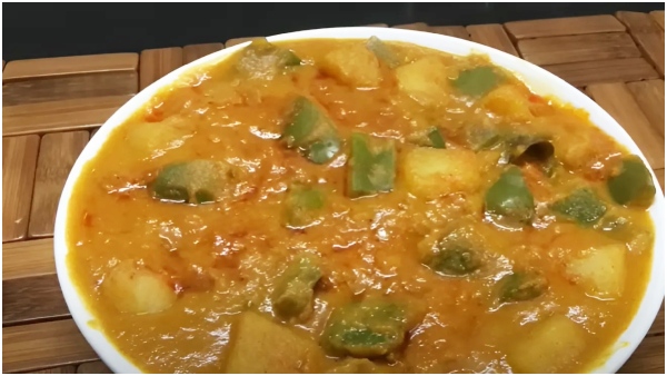 Potato Capsicum Gravy How To Make a Potato Capsicum Gravy Recipe