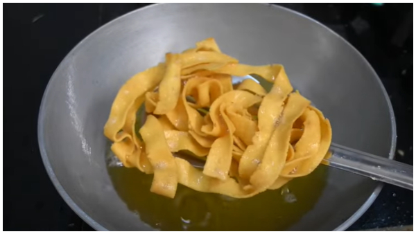 Pasi Paruppu Ribbon Pakoda How To Make a Moong Dal Ribbon Pakoda Recipe