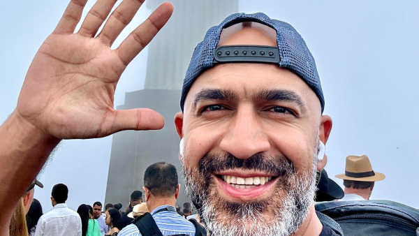 Egyptian Man Visits All 7 Wonders of the World in Less Than a Week