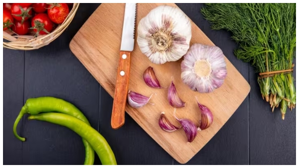 benefits eating raw onions raw garlic daily benefits eating raw onions raw garlic daily