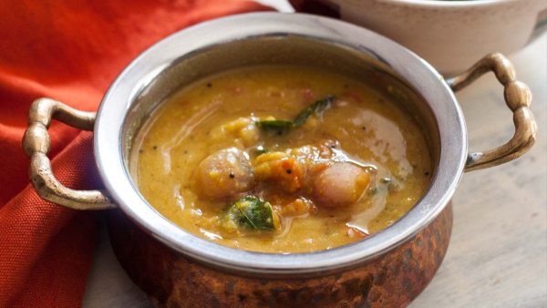 Tamilnadu Style Onion Sambar Recipe in Tamil