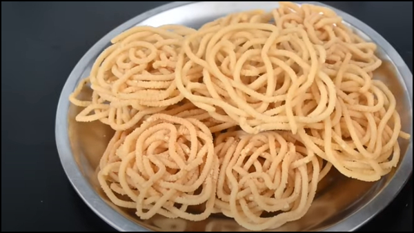 Diwali Special Recipe How To Make a Murukku Recipe