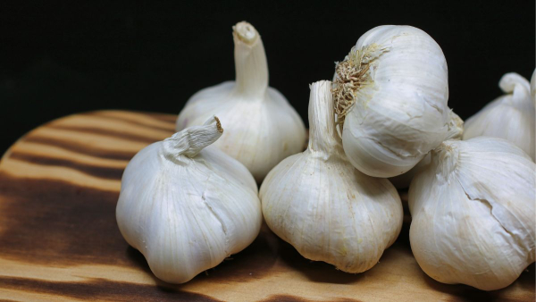 How To Keep Garlic Fresh For Longer Time in Tamil