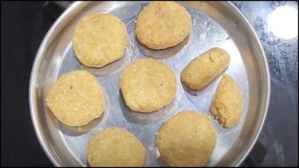 Leftover Puffed Rice Recipe How To Make a Pori Laddu Recipe