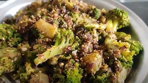 Broccoli Pepper Fry How To Make a Broccoli Milagu Varuval Recipe