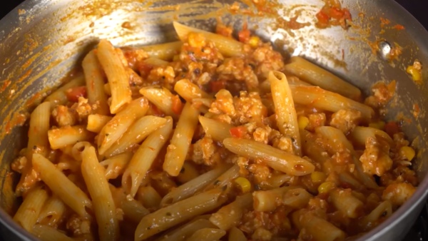 Chicken Pasta How To Make a Chicken Pasta With Homemade Pasta Sauce