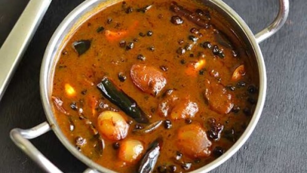 Manathakkali Vaththal Kuzhambu How To Make a Manathakkali Vaththal Kuzhambu Recipe