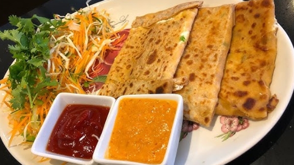 Paneer Chapati How To Make a Paneer Chapati With Paneer Sauce