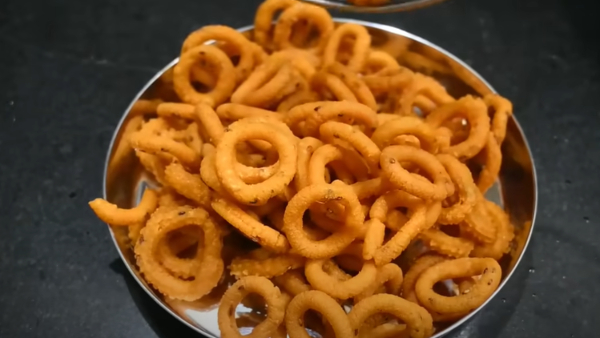 Ring Murukku How To Make a Crispy Ring Murukku Recipe