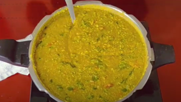 Weight Loss Kanji How To Make a Siruthaniya Murungai Keerai Kanji Recipe