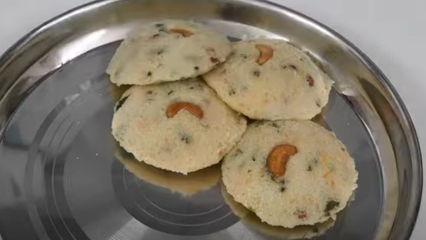 Aval Sooji Idli How To Make a Aval Rava Idli Recipe