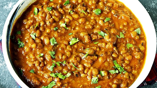 Green Gram Gravy Recipe How to Prepare Moong Dal Gravy